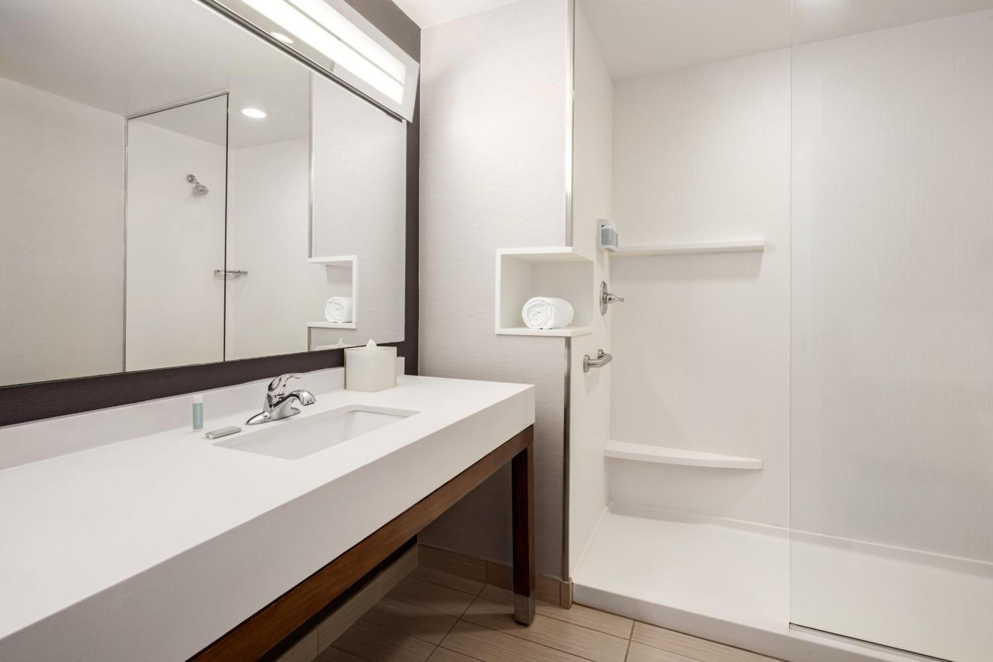 Courtyard By Marriott Columbus ฟีนิกซ์ ซิตี้ ภายนอก รูปภาพ