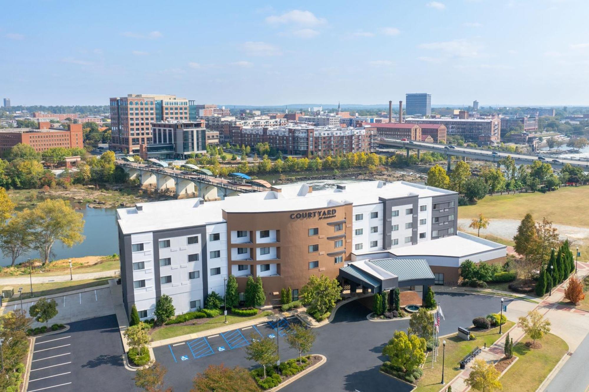Courtyard By Marriott Columbus ฟีนิกซ์ ซิตี้ ภายนอก รูปภาพ