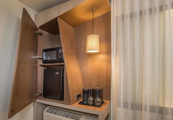Courtyard By Marriott Columbus ฟีนิกซ์ ซิตี้ ภายนอก รูปภาพ