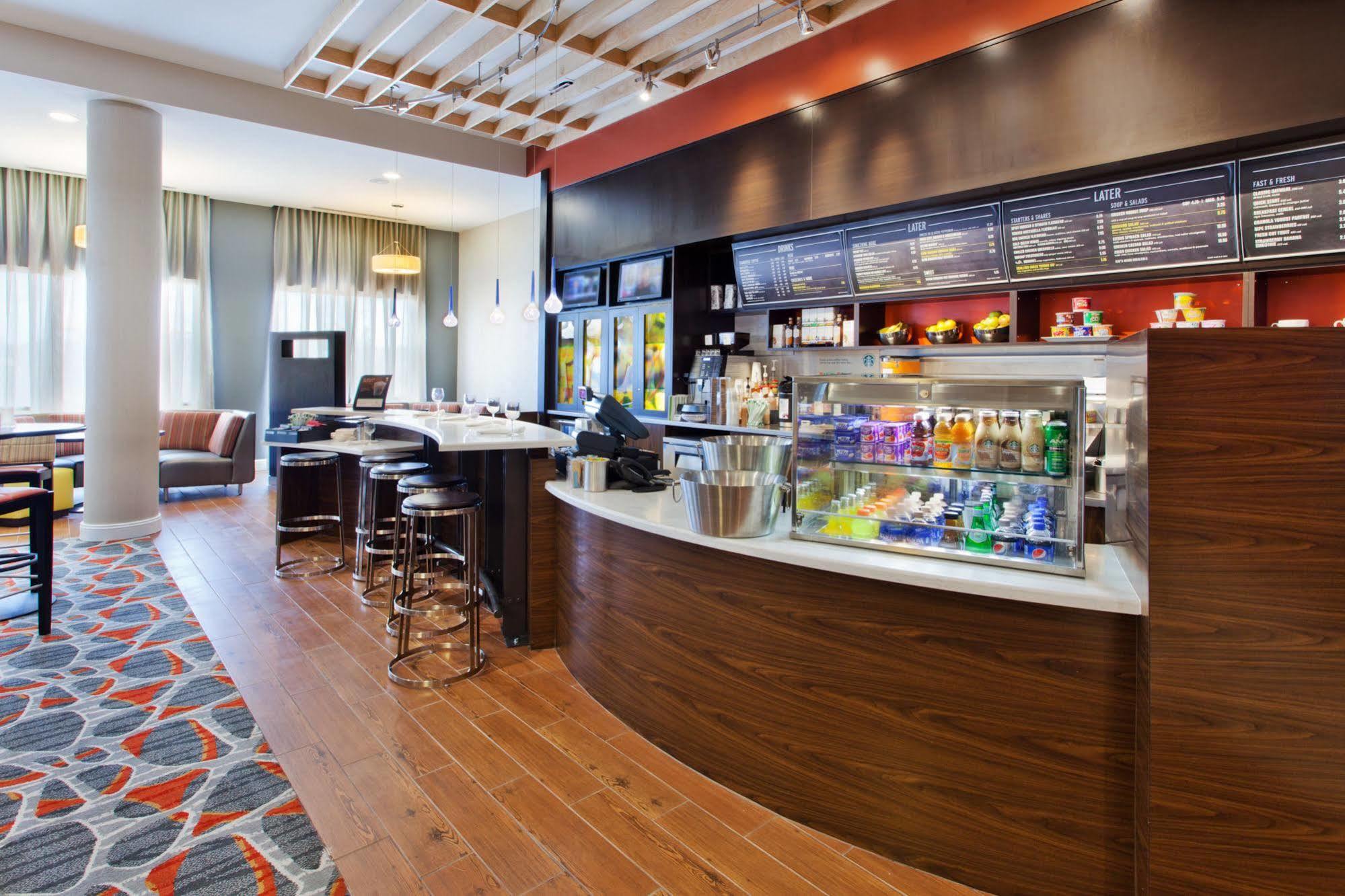 Courtyard By Marriott Columbus ฟีนิกซ์ ซิตี้ ภายนอก รูปภาพ